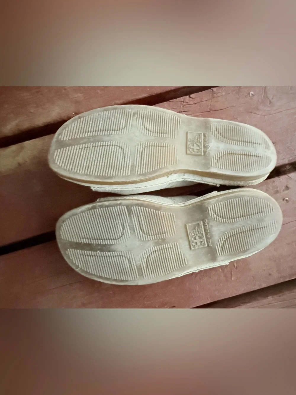 Cream Colored Leather Slide Sandals